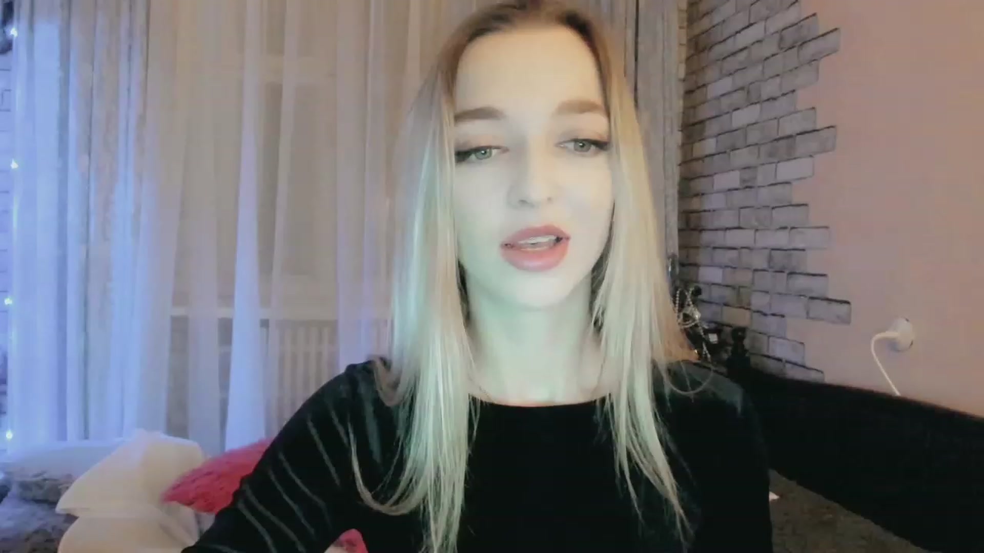 Gallery image thumbnail from Ambri_Lili's myfreecams stream on, 12/31/2023, 16:37 image 2 of 20