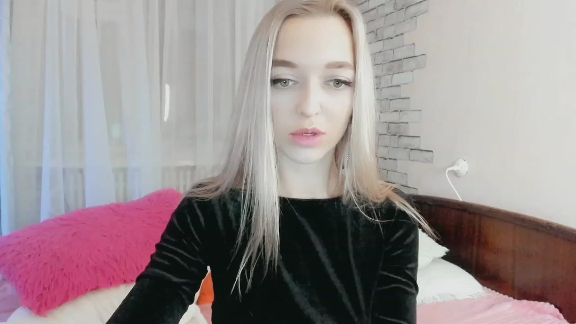 Gallery image thumbnail from Ambri_Lili's myfreecams stream on, 01/15/2024, 18:51 image 11 of 20