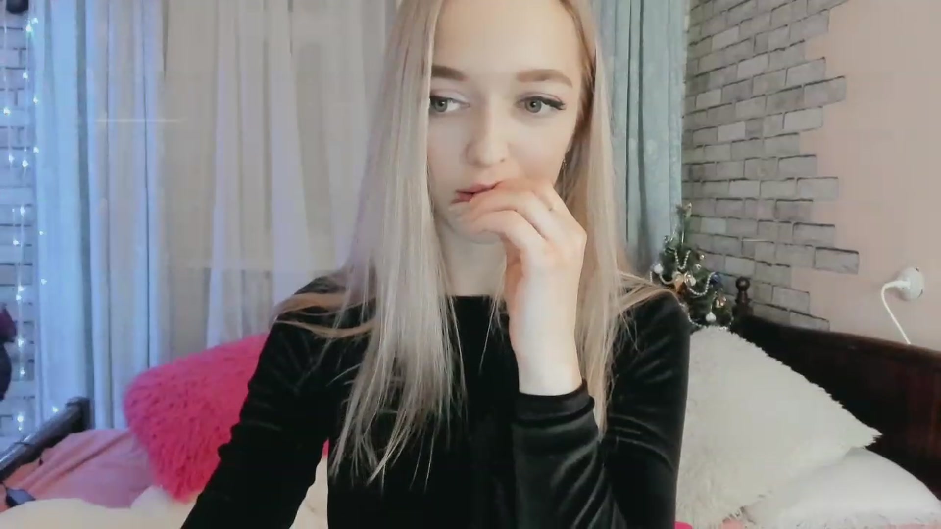 Gallery image thumbnail from Ambri_Lili's myfreecams stream on, 01/15/2024, 18:51 image 20 of 20