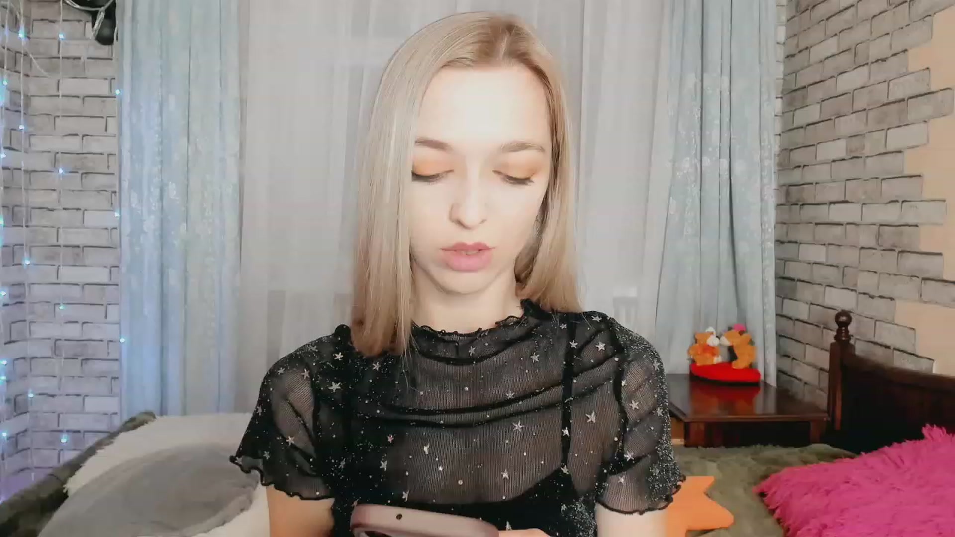 Gallery image thumbnail from Ambri_Lili's myfreecams stream on, 02/20/2024, 17:05 image 11 of 20