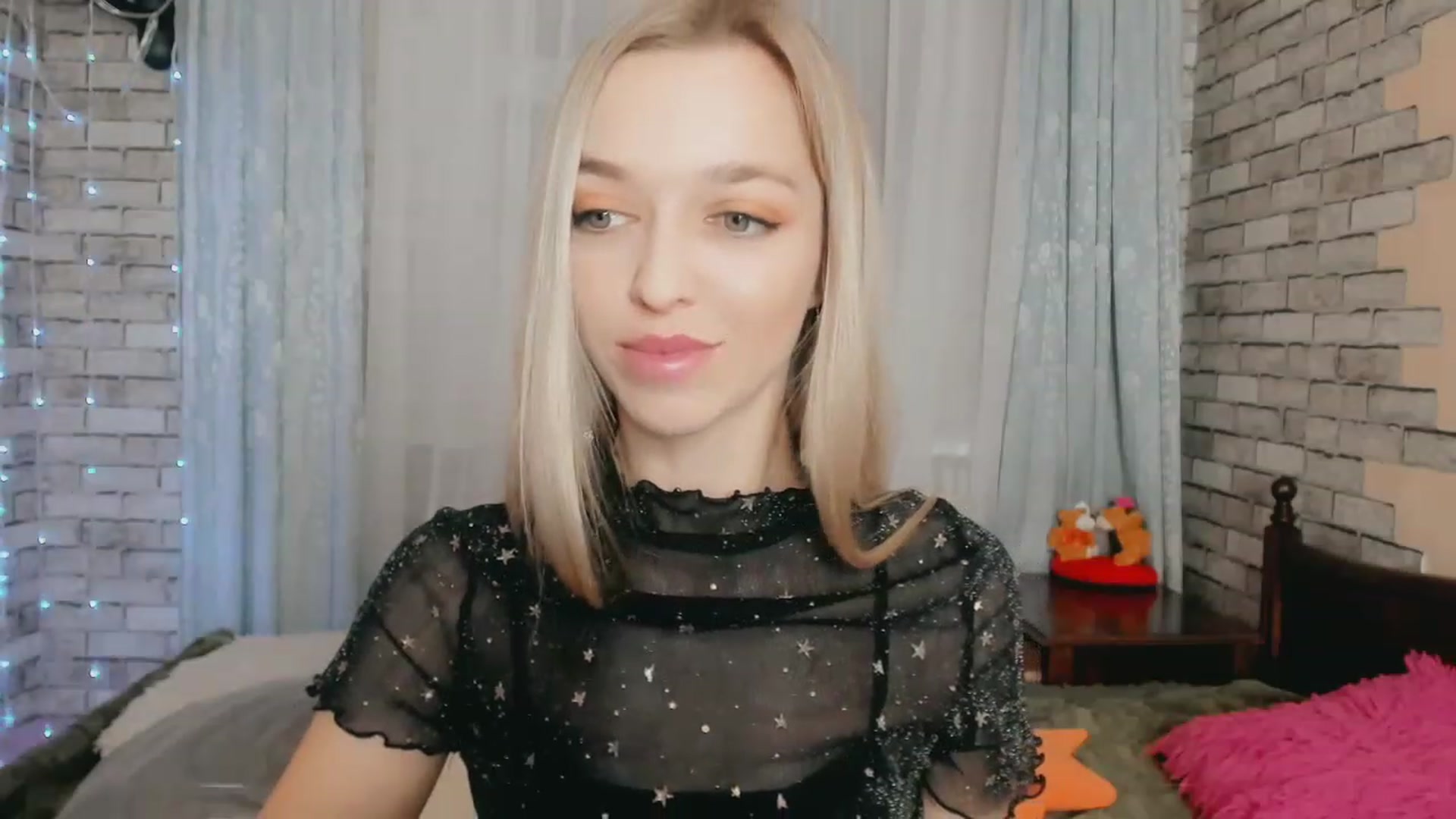 Gallery image thumbnail from Ambri_Lili's myfreecams stream on, 02/20/2024, 17:05 image 13 of 20
