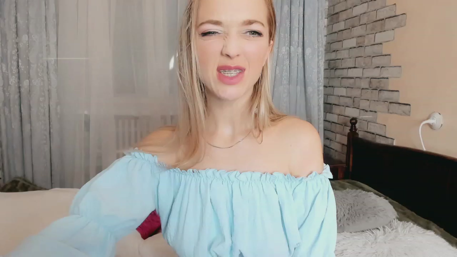Gallery image thumbnail from Ambri_Lili's myfreecams stream on, 03/02/2024, 17:20 image 13 of 20