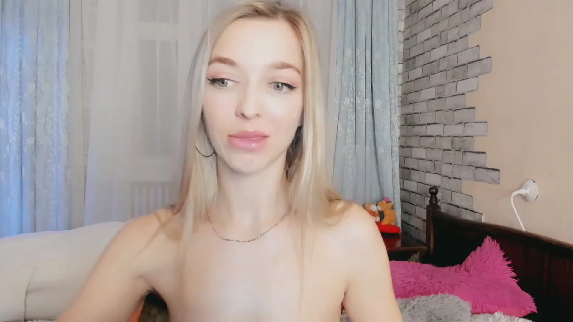 Gallery image thumbnail from Ambri_Lili's myfreecams stream on, 03/07/2024, 16:41 image 17 of 20
