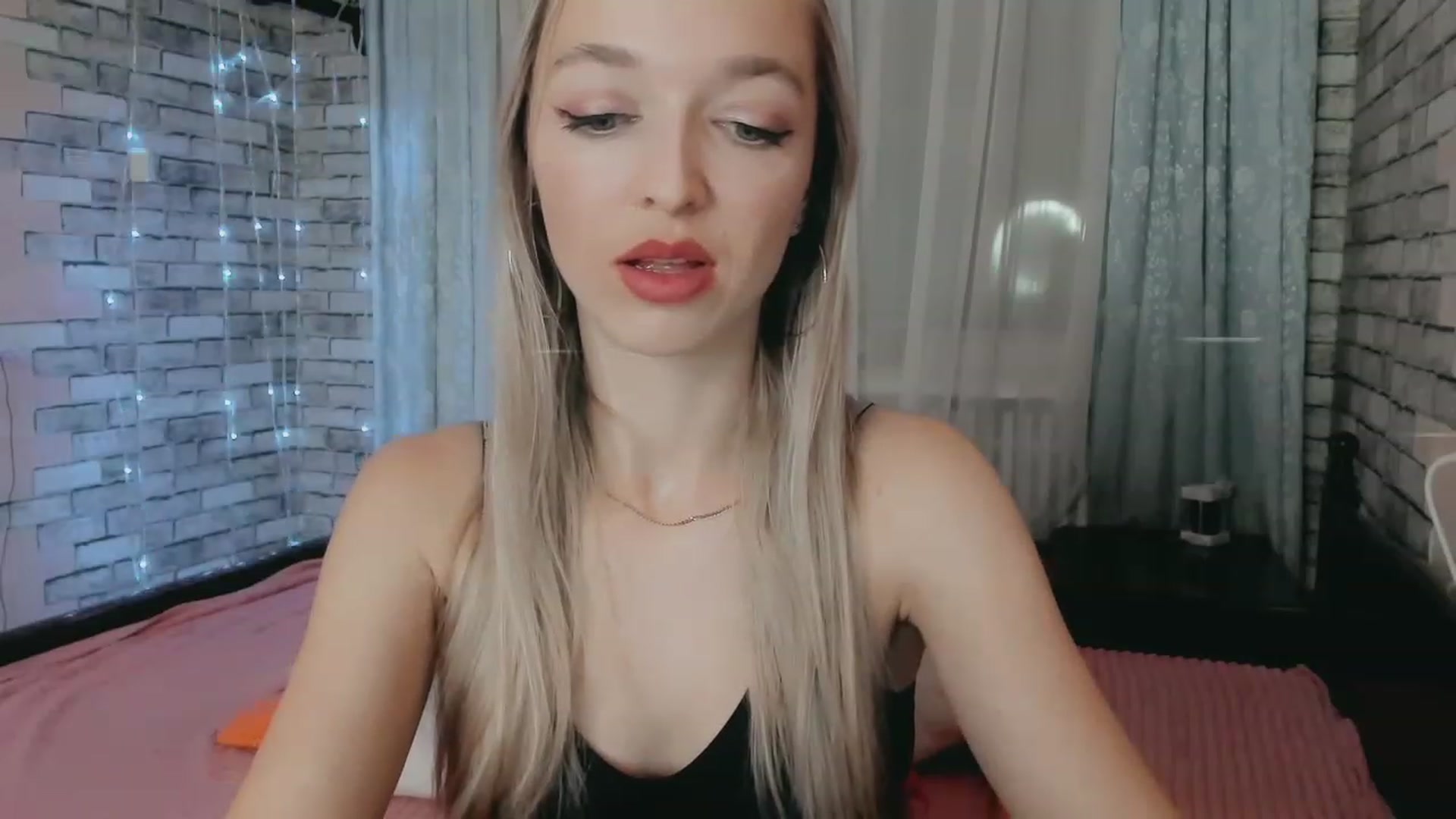 Gallery image thumbnail from Ambri_Lili's myfreecams stream on, 03/14/2024, 16:44 image 19 of 20