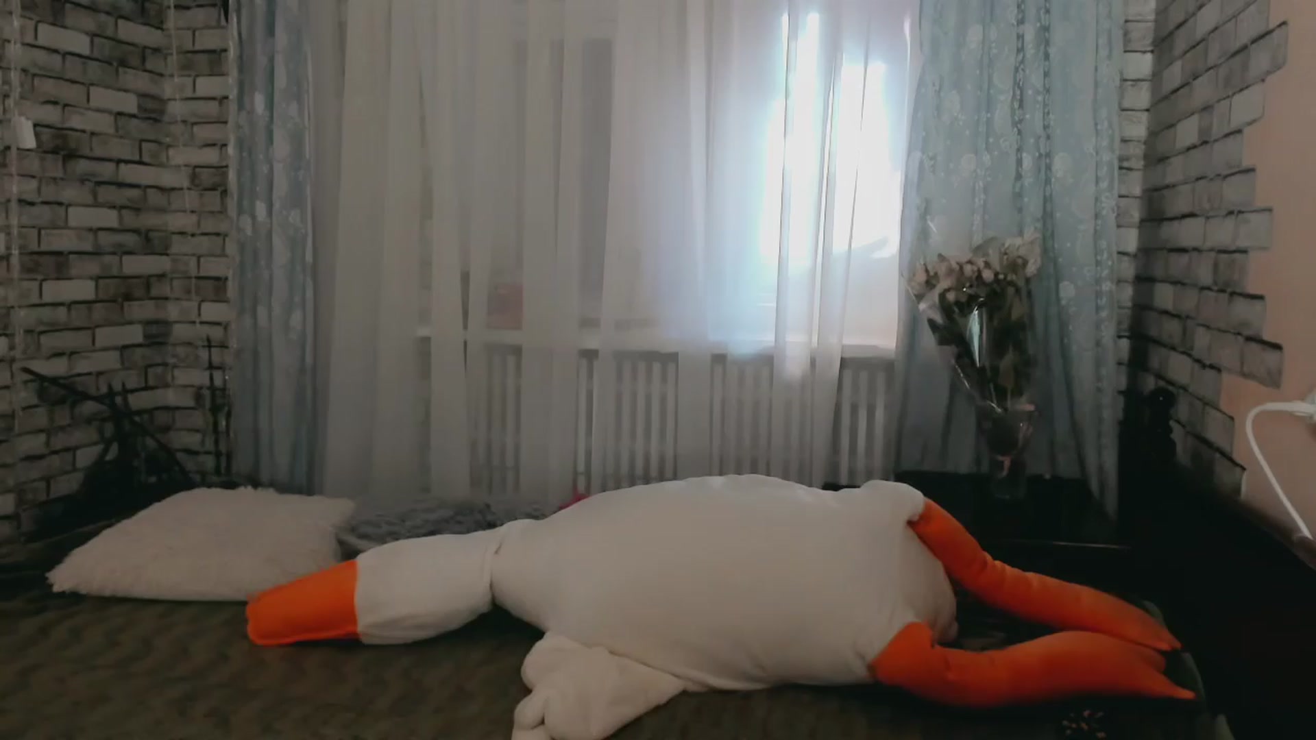 Gallery image thumbnail from Ambri_Lili's myfreecams stream on, 04/09/2024, 14:59 image 9 of 20