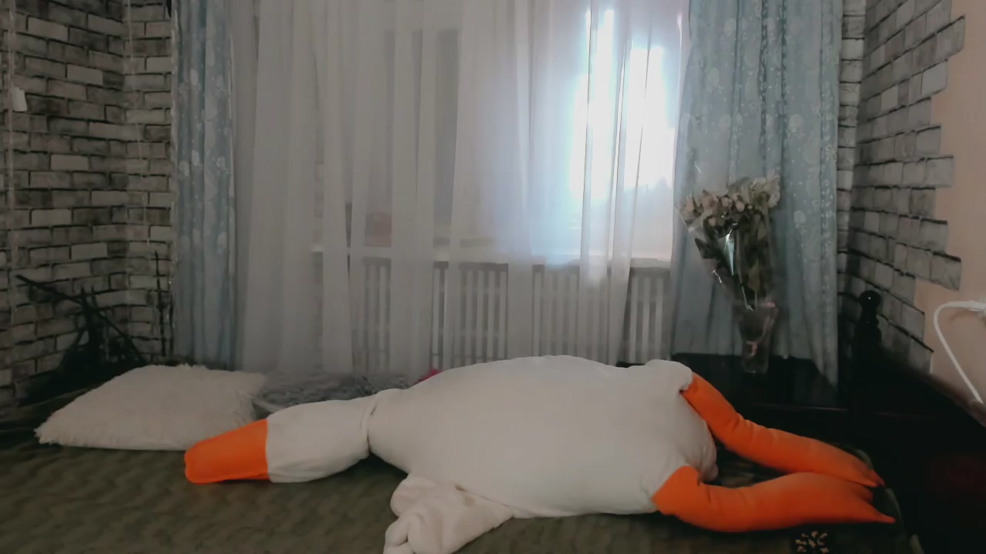 Gallery image thumbnail from Ambri_Lili's myfreecams stream on, 04/09/2024, 14:59 image 10 of 20