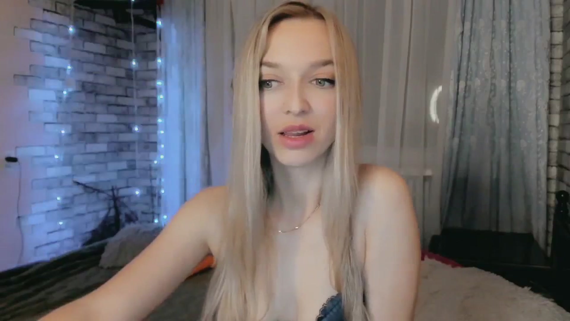 Gallery image thumbnail from Ambri_Lili's myfreecams stream on, 04/26/2024, 18:38 image 10 of 20