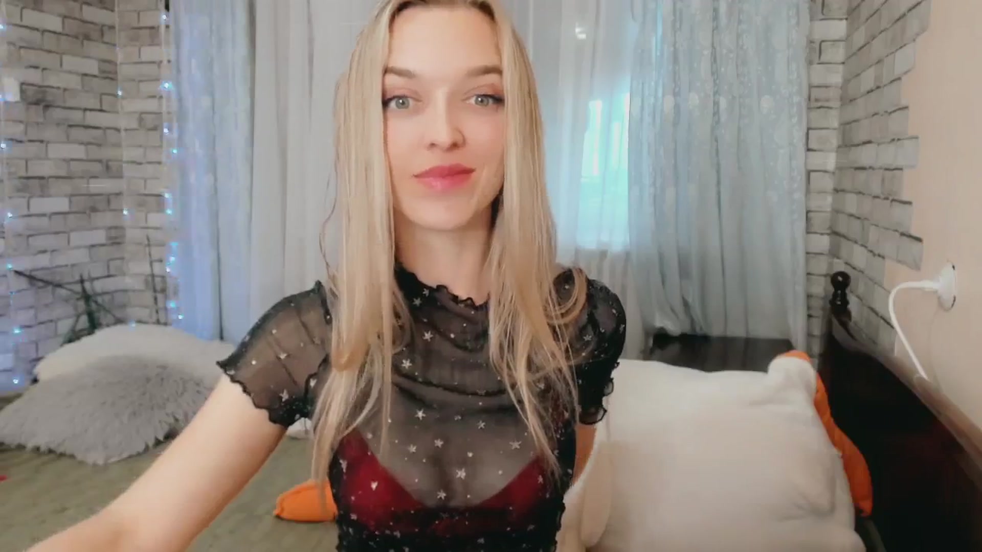 Gallery image thumbnail from Ambri_Lili's myfreecams stream on, 05/03/2024, 16:03 image 5 of 20