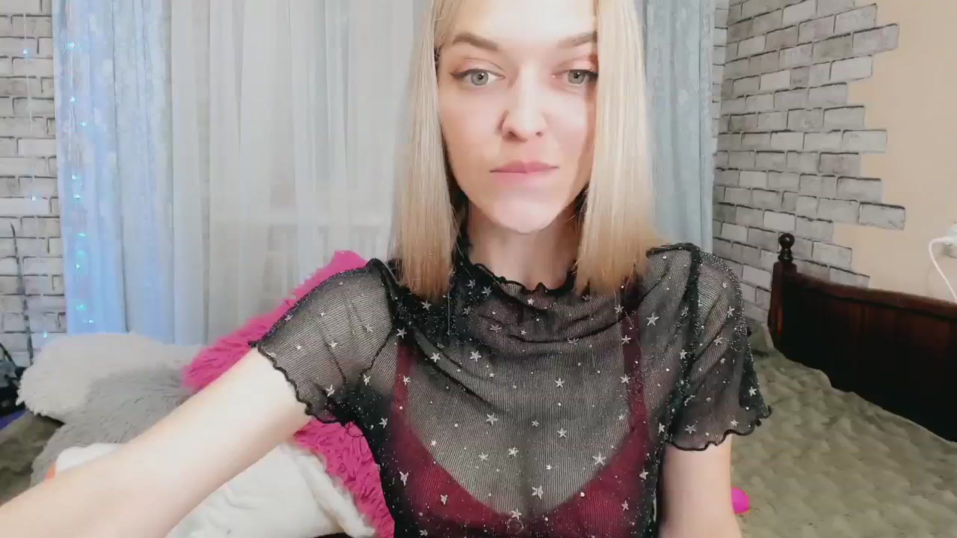 Gallery image thumbnail from Ambri_Lili's myfreecams stream on, 05/03/2024, 16:51 image 7 of 20