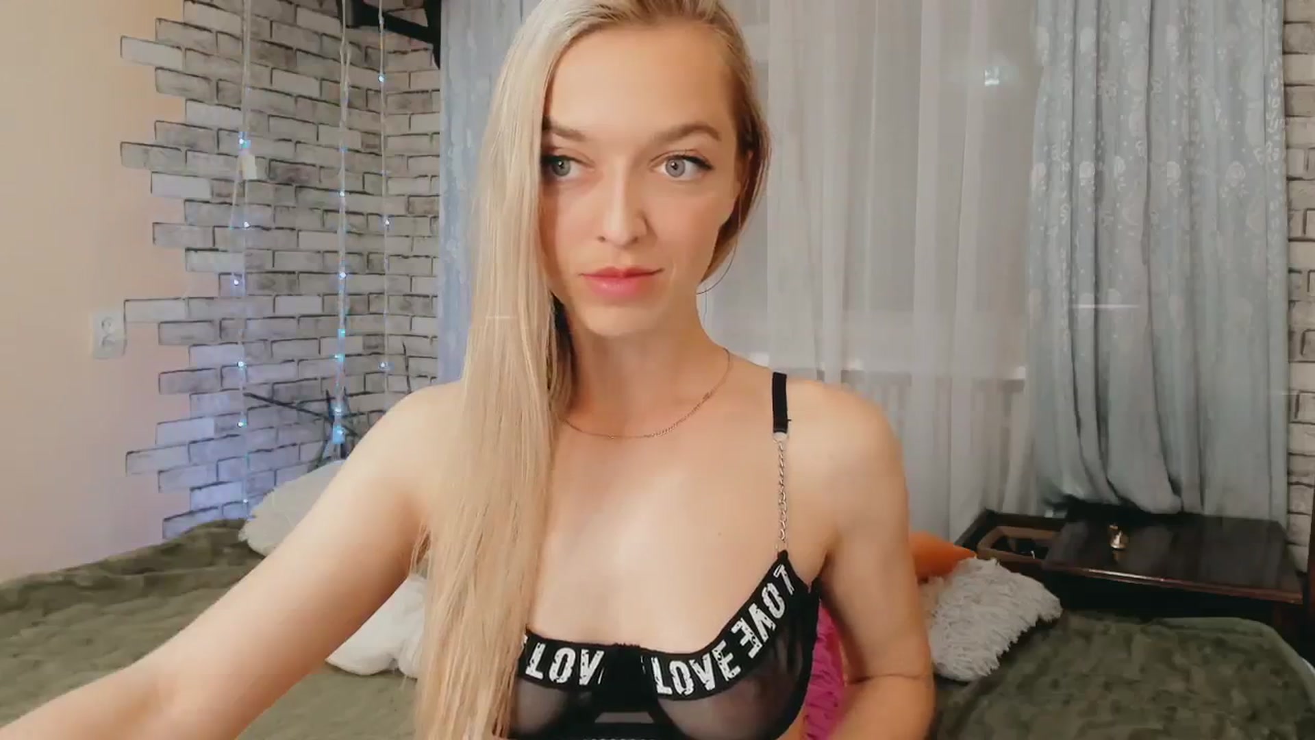 Gallery image thumbnail from Ambri_Lili's myfreecams stream on, 05/07/2024, 15:15 image 20 of 20