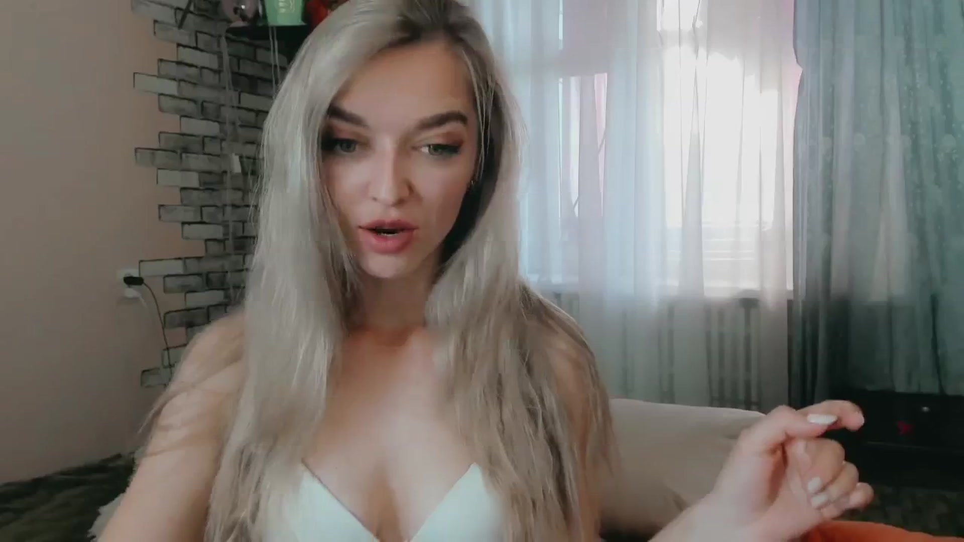 Gallery image thumbnail from Ambri_Lili's myfreecams stream on, 05/27/2024, 14:45 image 7 of 20