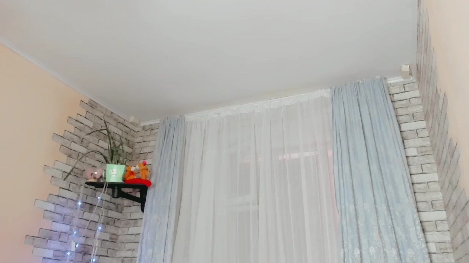 Gallery image thumbnail from Ambri_Lili's myfreecams stream on, 05/30/2024, 14:50 image 18 of 20