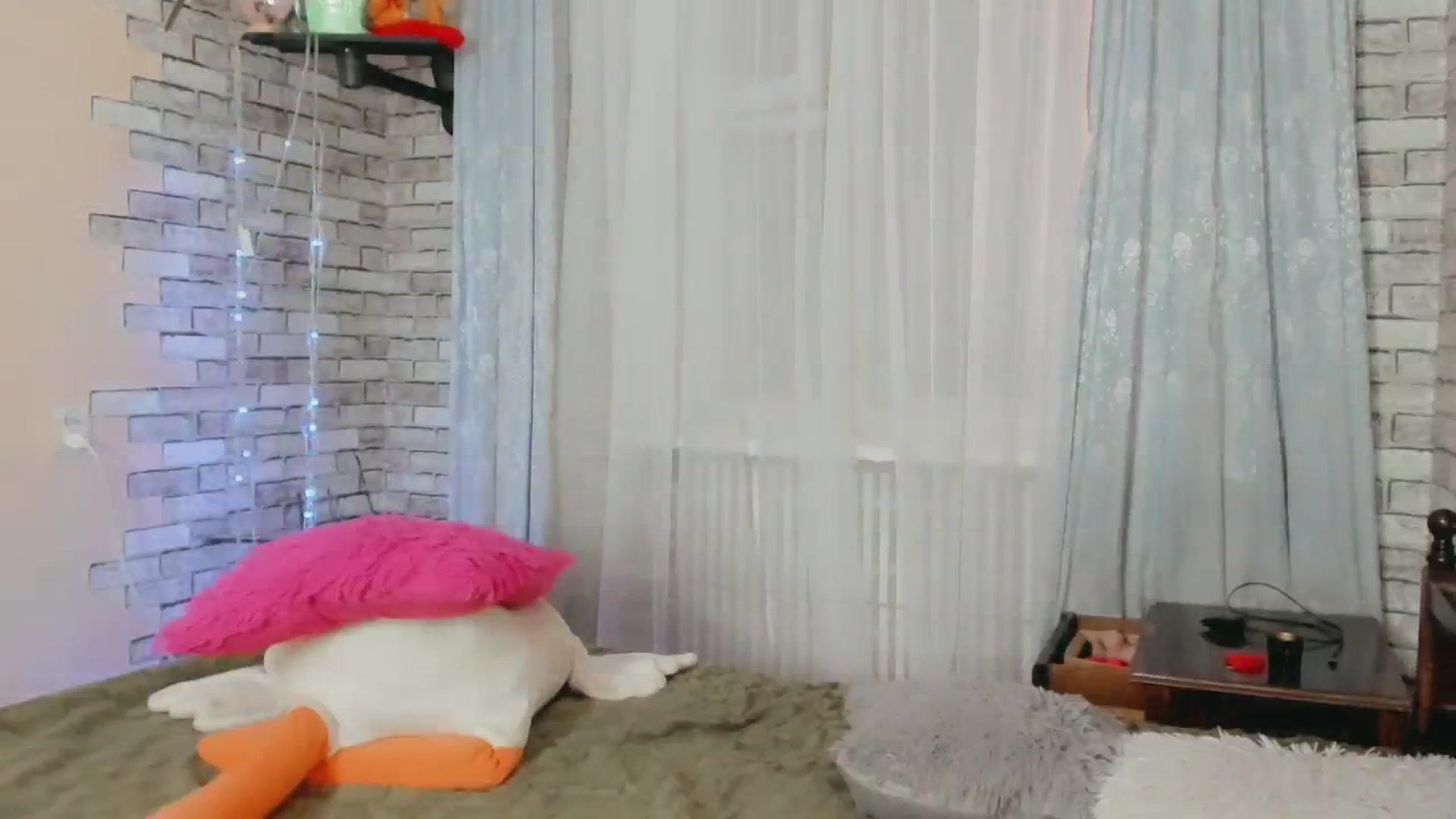 Gallery image thumbnail from Ambri_Lili's myfreecams stream on, 05/30/2024, 14:50 image 6 of 20