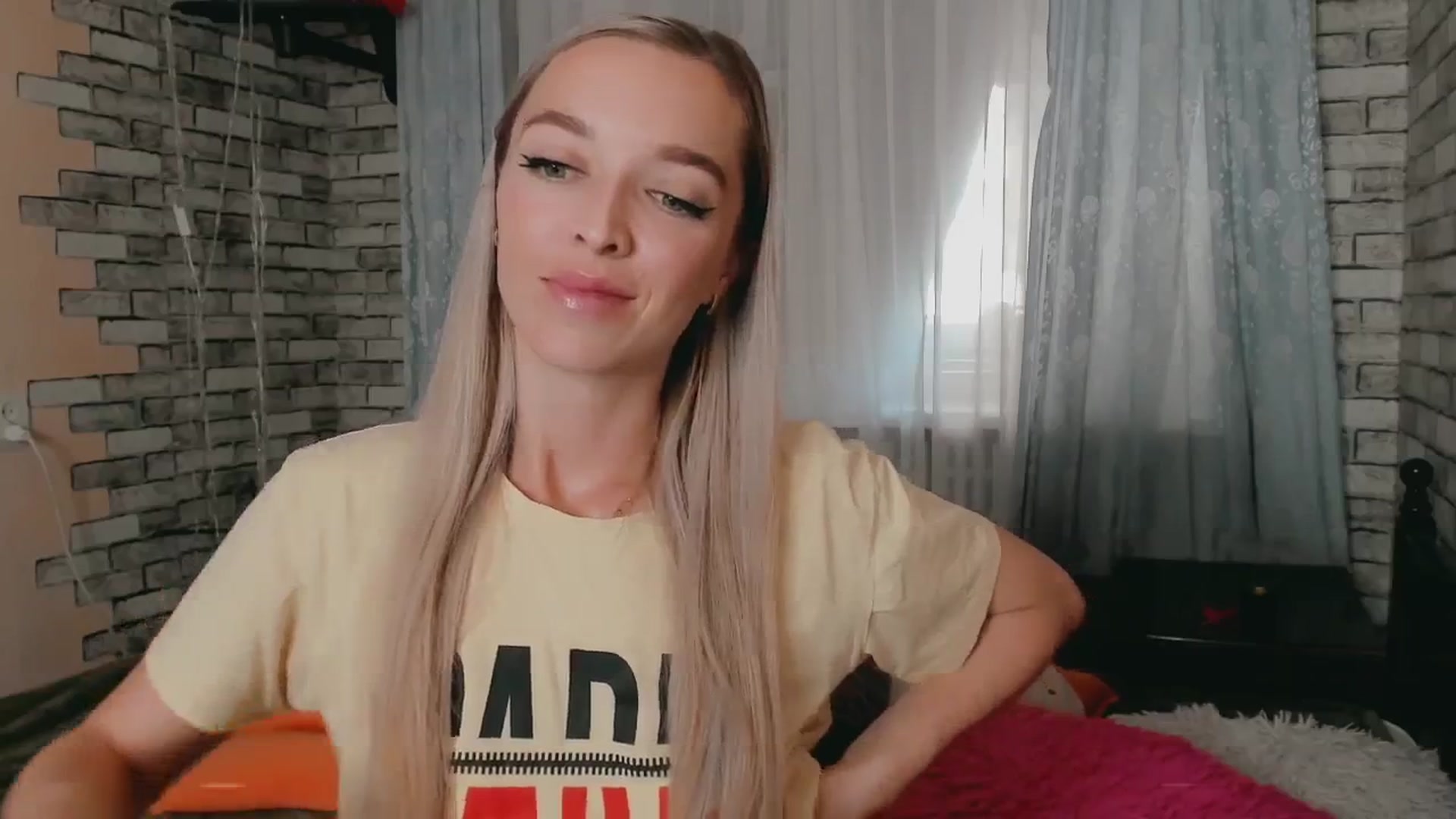 Gallery image thumbnail from Ambri_Lili's myfreecams stream on, 05/31/2024, 14:18 image 2 of 20