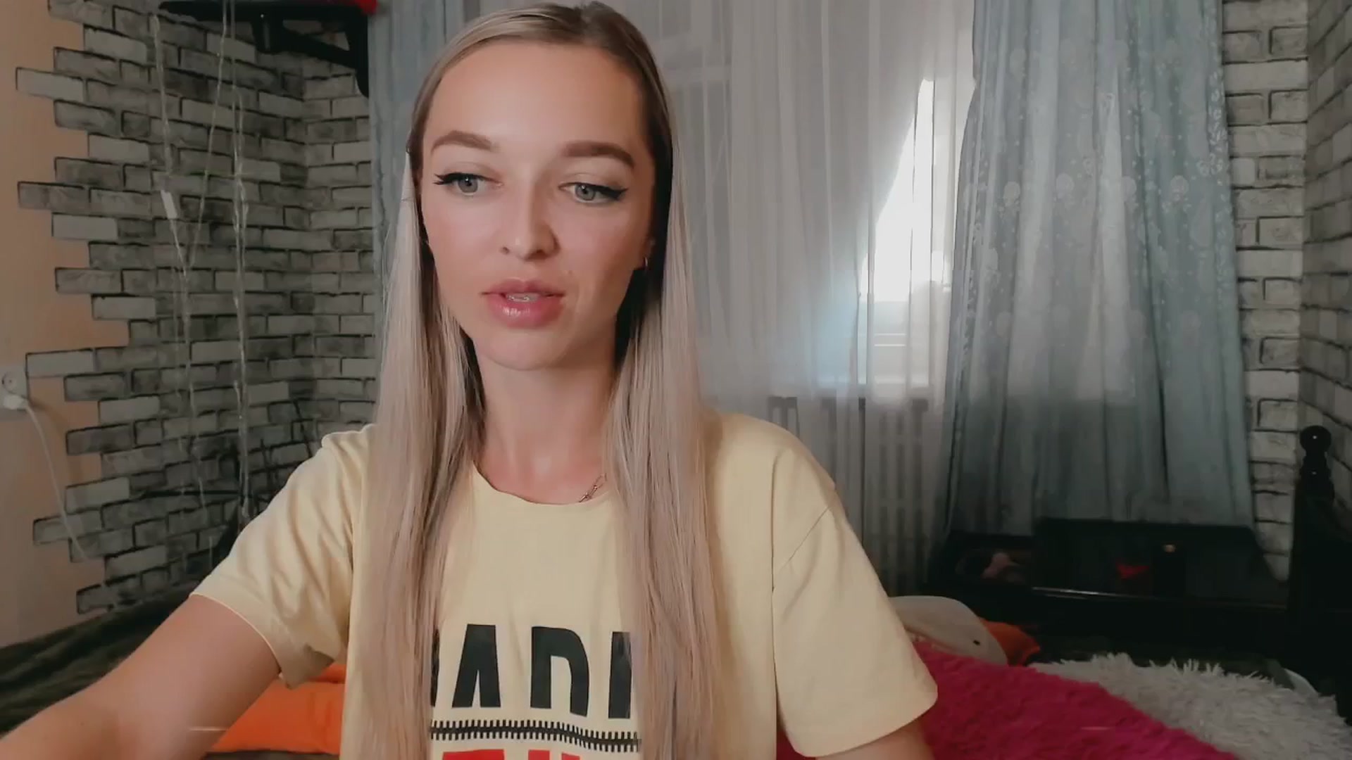 Gallery image thumbnail from Ambri_Lili's myfreecams stream on, 05/31/2024, 14:18 image 3 of 20