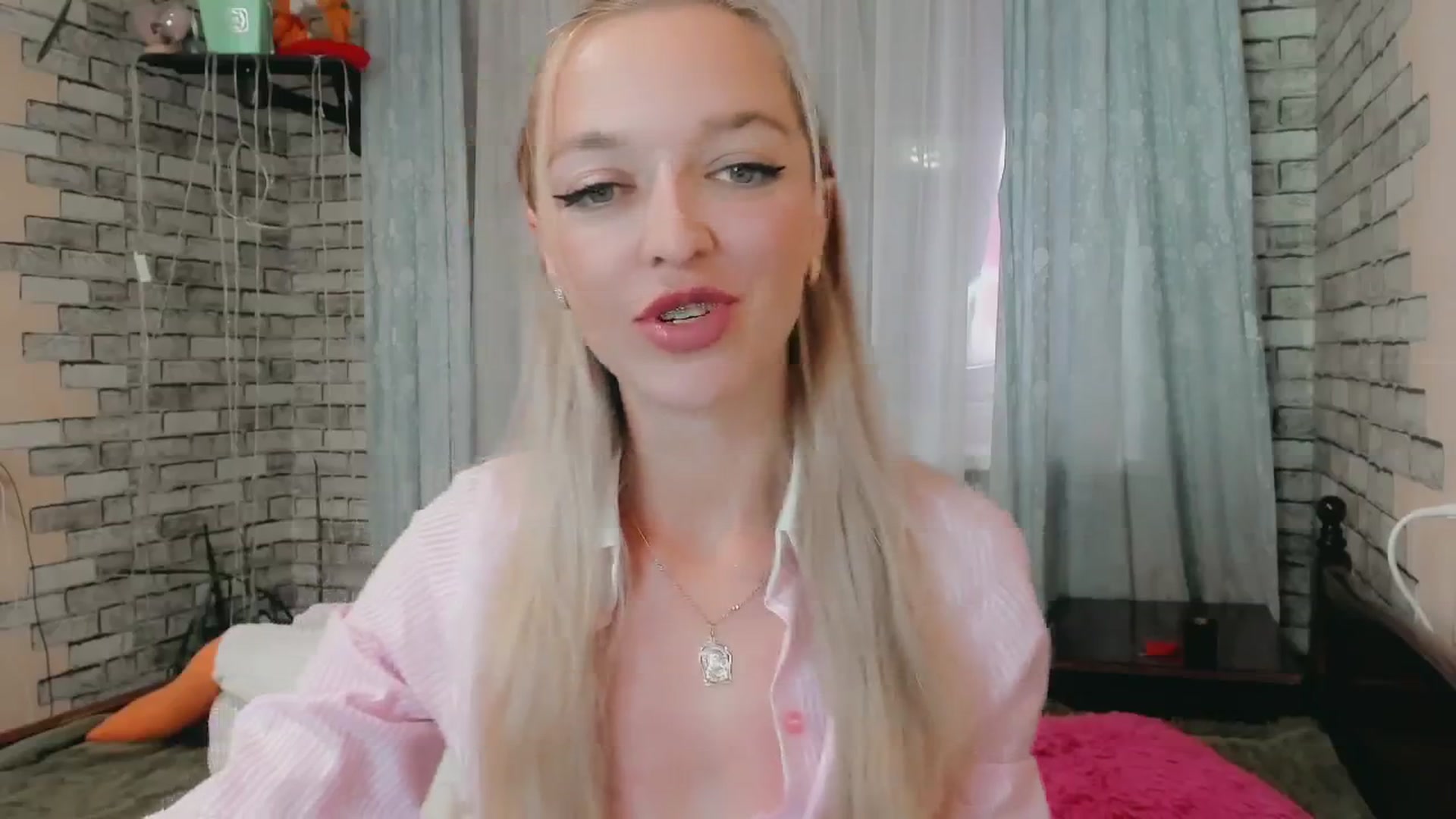 Gallery image thumbnail from Ambri_Lili's myfreecams stream on, 06/06/2024, 12:32 image 2 of 20