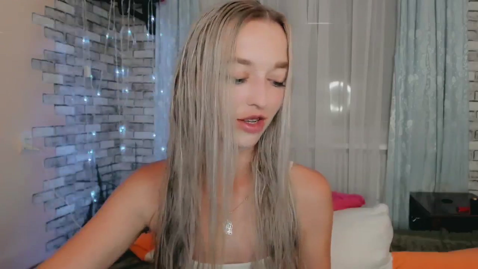 Gallery image thumbnail from Ambri_Lili's myfreecams stream on, 06/09/2024, 18:57 image 5 of 20