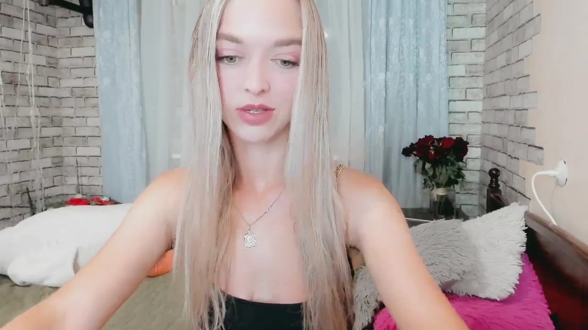 Gallery image thumbnail from Ambri_Lili's myfreecams stream on, 06/16/2024, 17:26 image 2 of 20