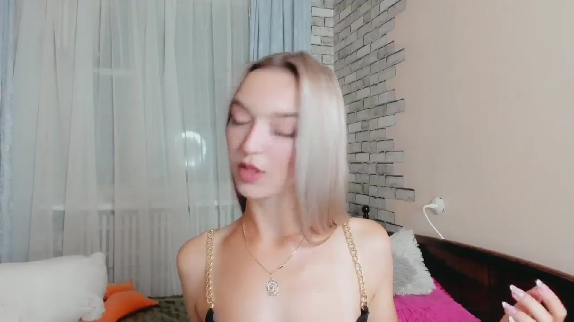 Gallery image thumbnail from Ambri_Lili's myfreecams stream on, 06/16/2024, 17:26 image 16 of 20
