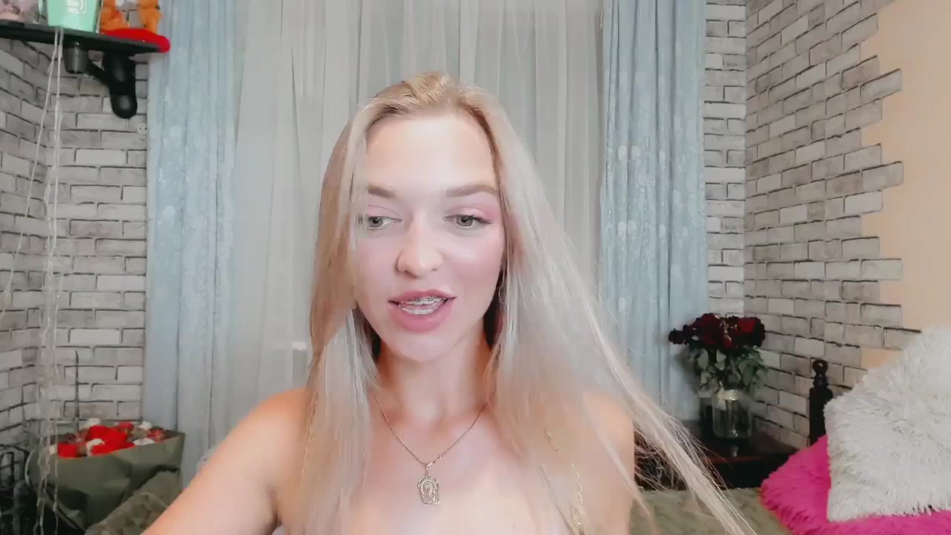 Gallery image thumbnail from Ambri_Lili's myfreecams stream on, 06/16/2024, 19:12 image 12 of 20