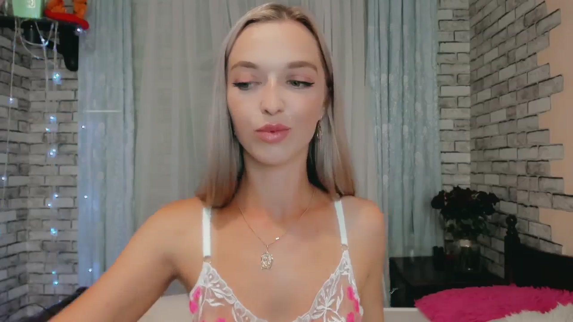 Gallery image thumbnail from Ambri_Lili's myfreecams stream on, 06/17/2024, 21:45 image 15 of 20