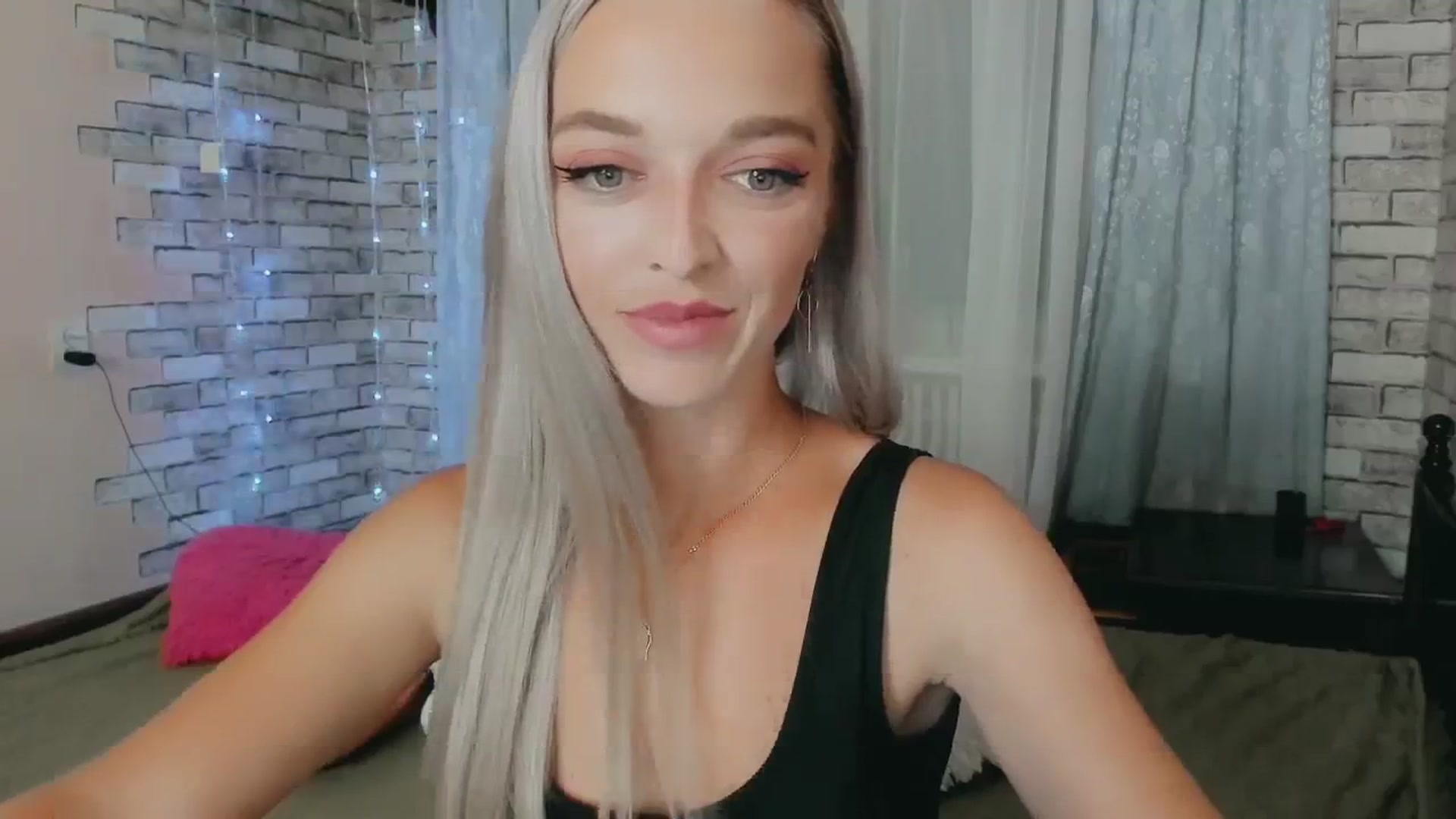 Gallery image thumbnail from Ambri_Lili's myfreecams stream on, 06/24/2024, 19:38 image 6 of 20