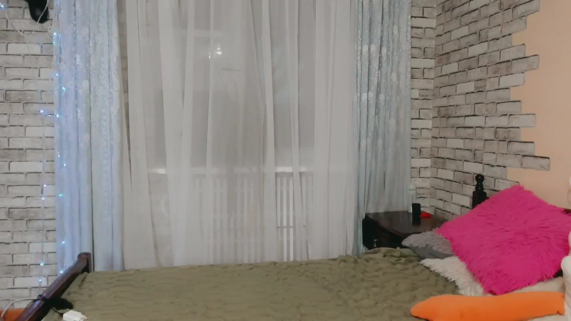 Gallery image thumbnail from Ambri_Lili's myfreecams stream on, 07/09/2024, 14:58 image 12 of 20