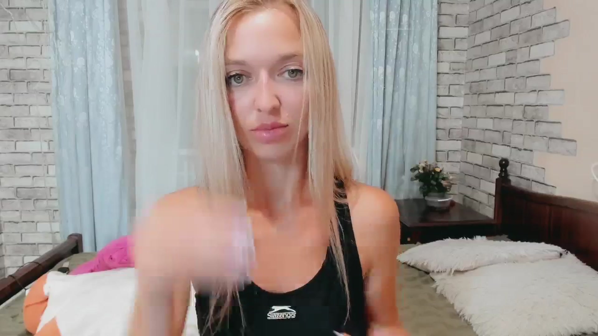 Gallery image thumbnail from Ambri_Lili's myfreecams stream on, 07/12/2024, 20:17 image 6 of 20