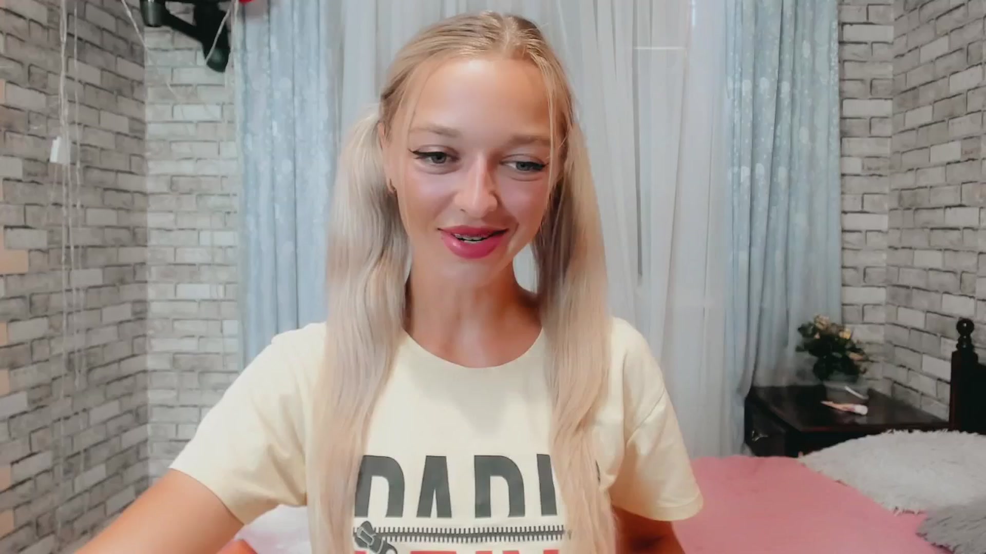 Gallery image thumbnail from Ambri_Lili's myfreecams stream on, 07/16/2024, 09:30 image 1 of 20