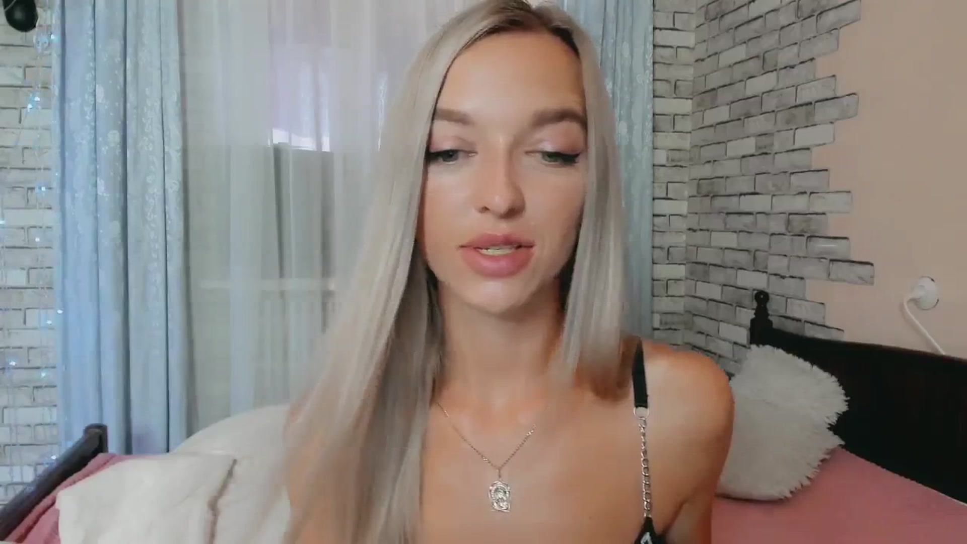 Gallery image thumbnail from Ambri_Lili's myfreecams stream on, 07/24/2024, 05:29 image 13 of 20