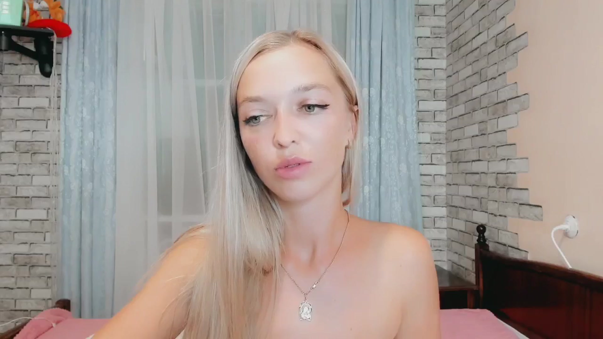 Gallery image thumbnail from Ambri_Lili's myfreecams stream on, 07/30/2024, 22:15 image 7 of 20