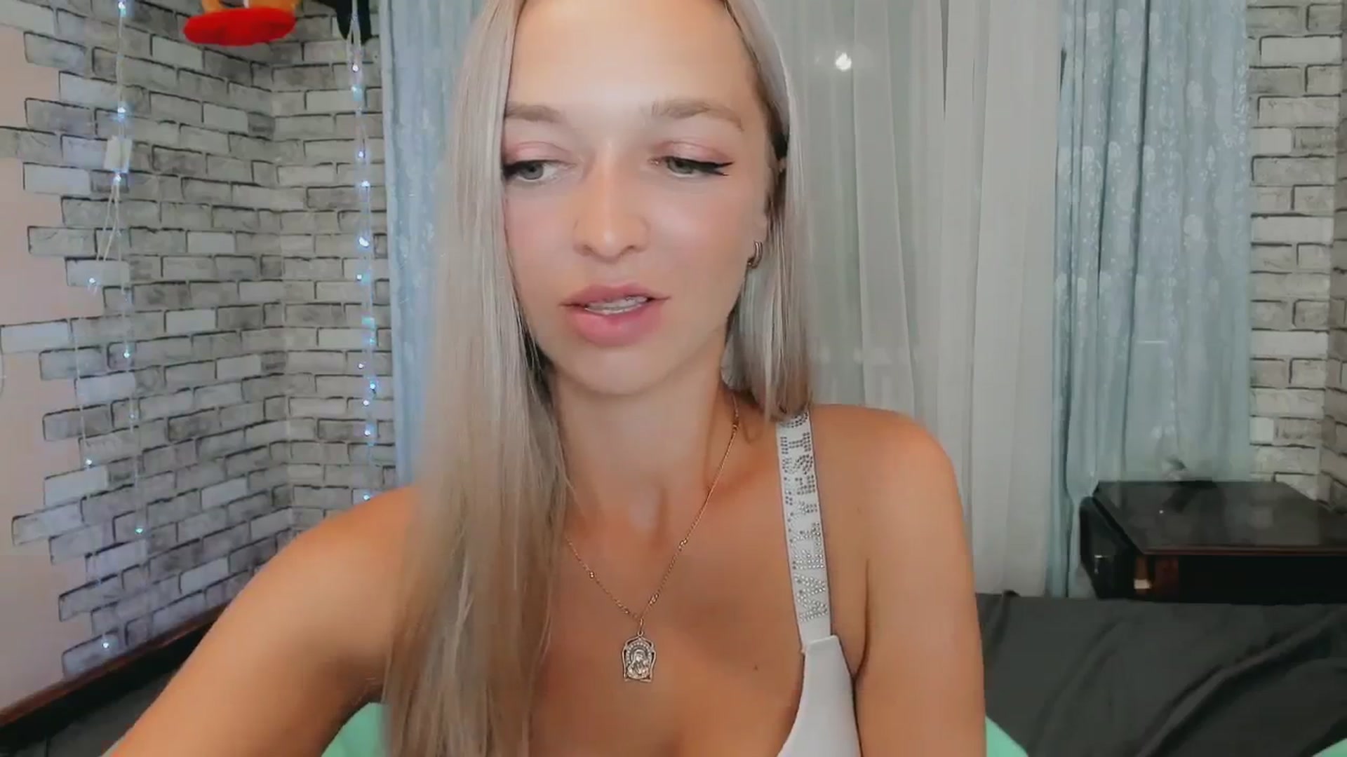 Gallery image thumbnail from Ambri_Lili's myfreecams stream on, 08/12/2024, 21:00 image 13 of 20