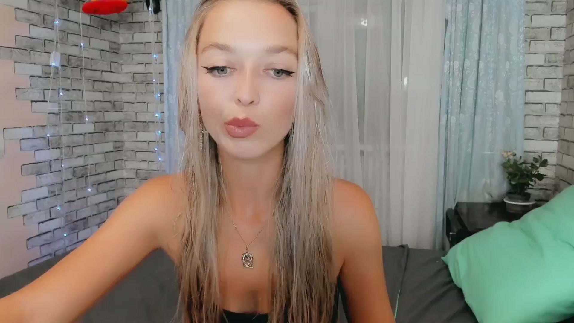 Gallery image thumbnail from Ambri_Lili's myfreecams stream on, 08/14/2024, 19:09 image 1 of 20
