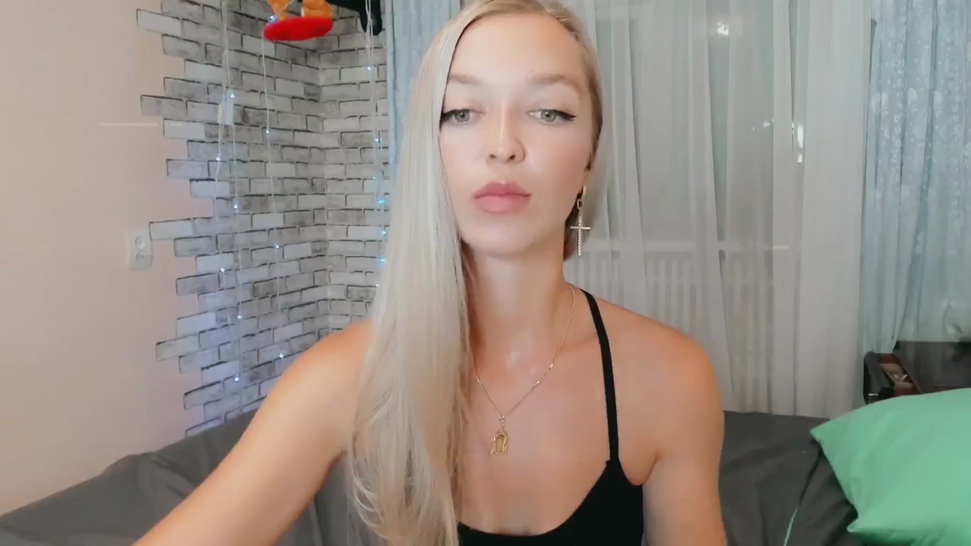 Gallery image thumbnail from Ambri_Lili's myfreecams stream on, 08/14/2024, 20:54 image 20 of 20