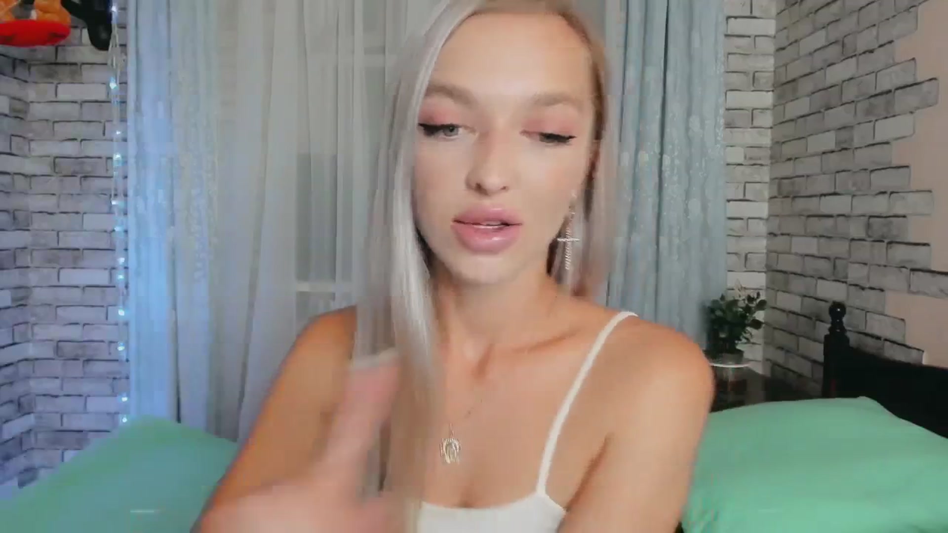 Gallery image thumbnail from Ambri_Lili's myfreecams stream on, 08/16/2024, 19:46 image 15 of 20