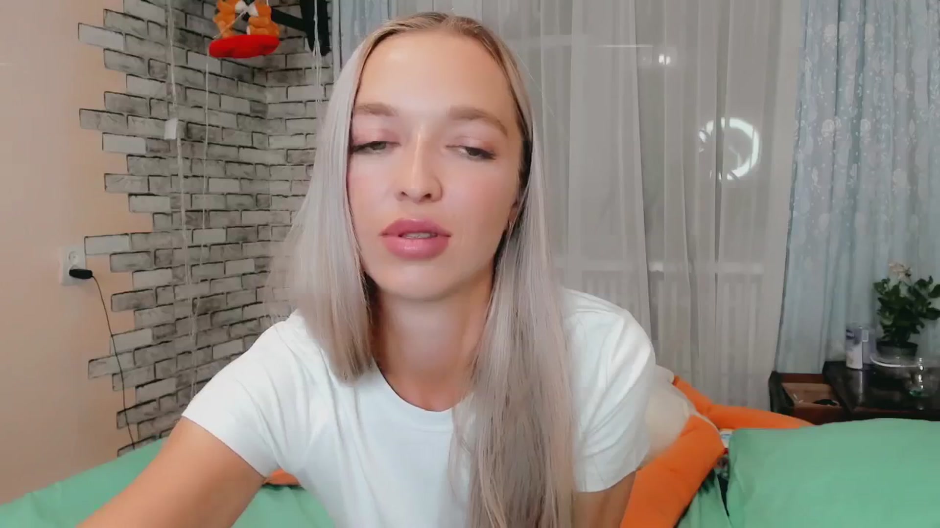 Gallery image thumbnail from Ambri_Lili's myfreecams stream on, 08/18/2024, 20:50 image 7 of 20