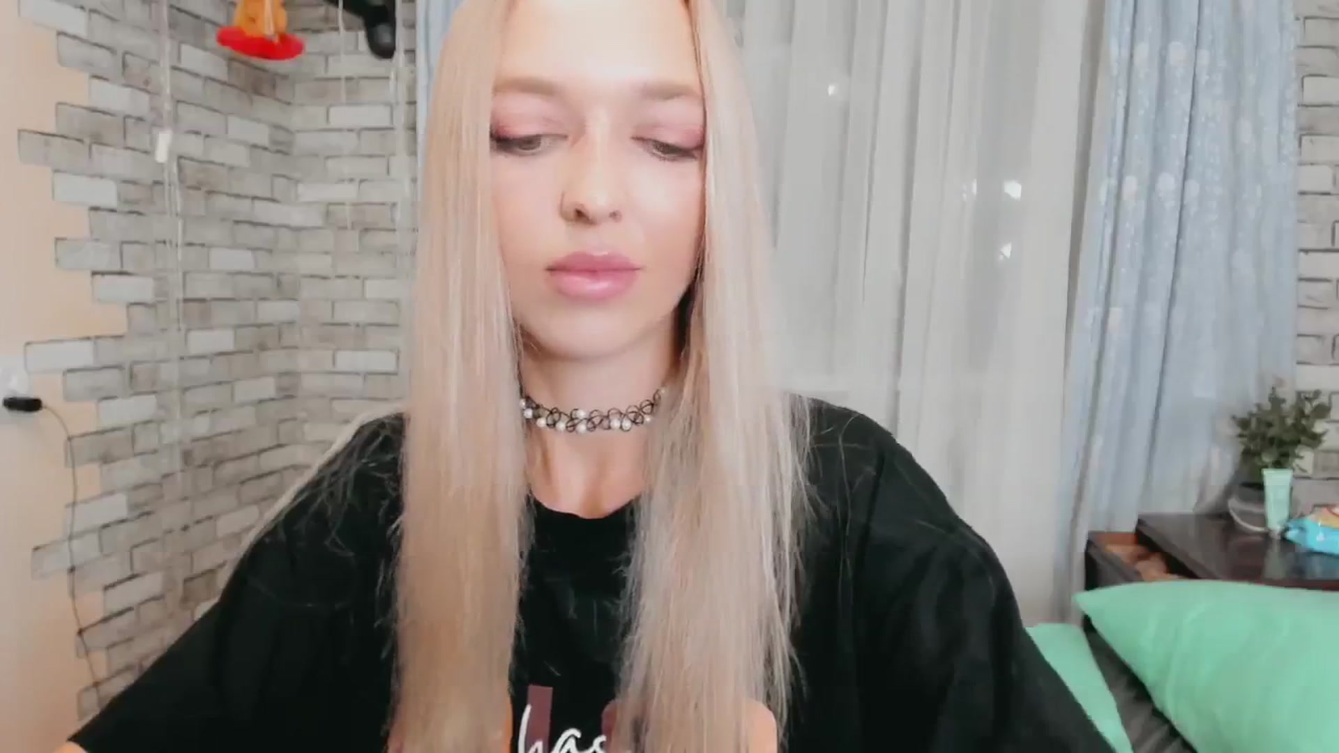 Gallery image thumbnail from Ambri_Lili's myfreecams stream on, 08/25/2024, 19:41 image 20 of 20