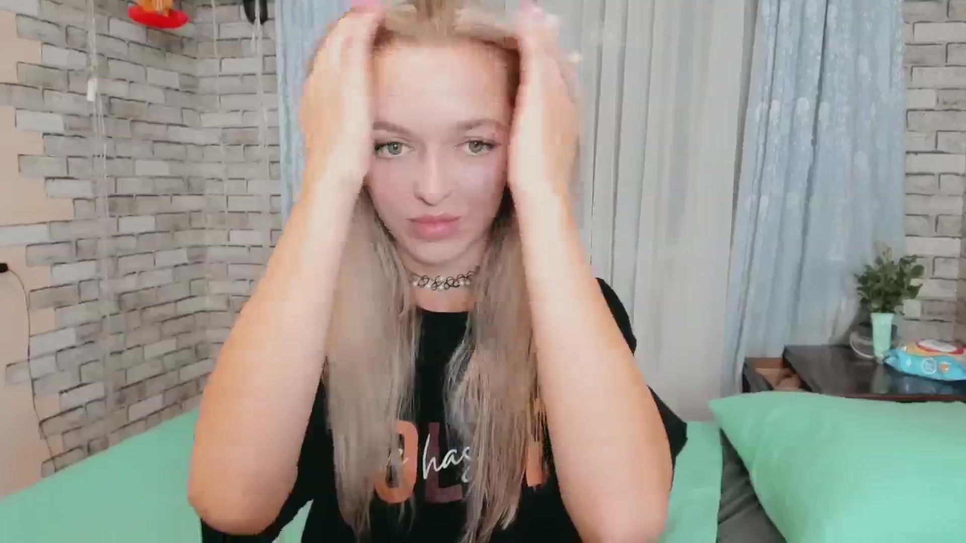 Gallery image thumbnail from Ambri_Lili's myfreecams stream on, 08/25/2024, 19:41 image 11 of 20