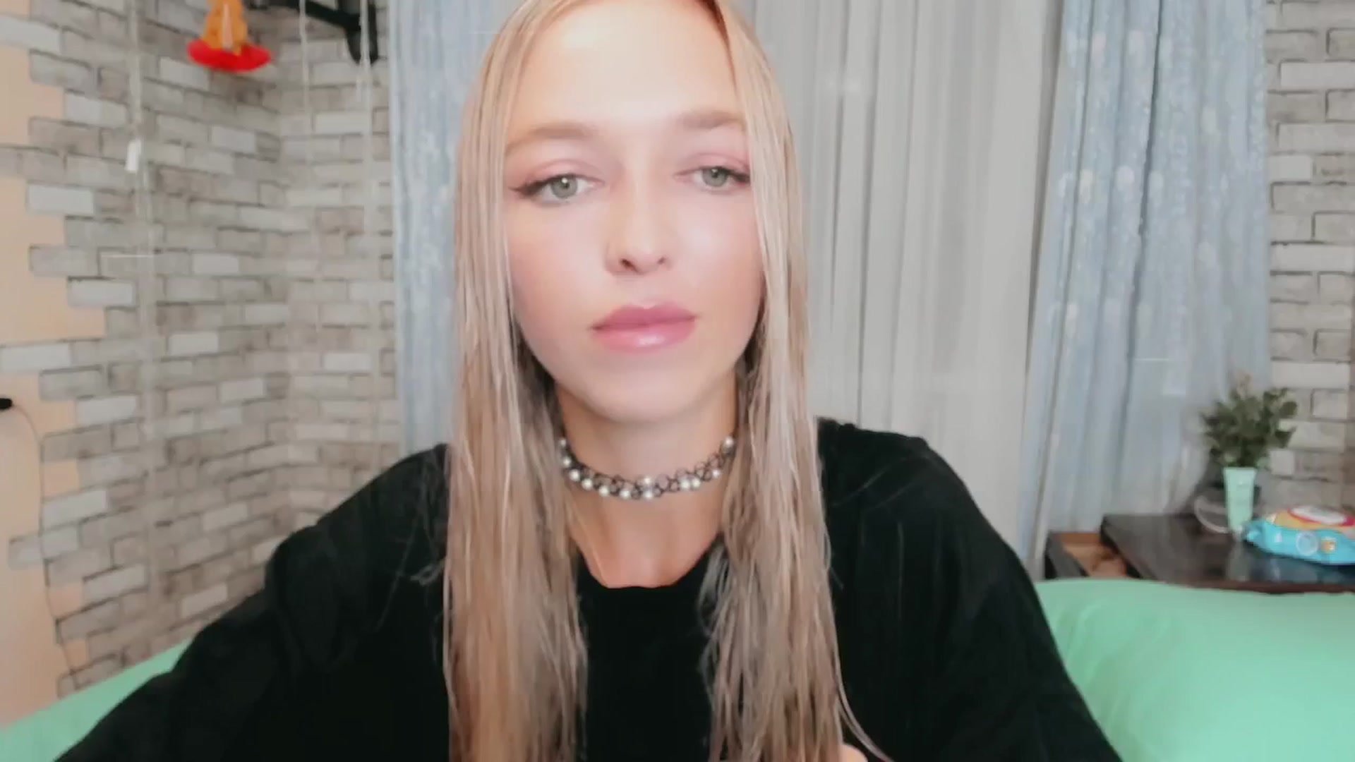 Gallery image thumbnail from Ambri_Lili's myfreecams stream on, 08/25/2024, 19:41 image 1 of 20