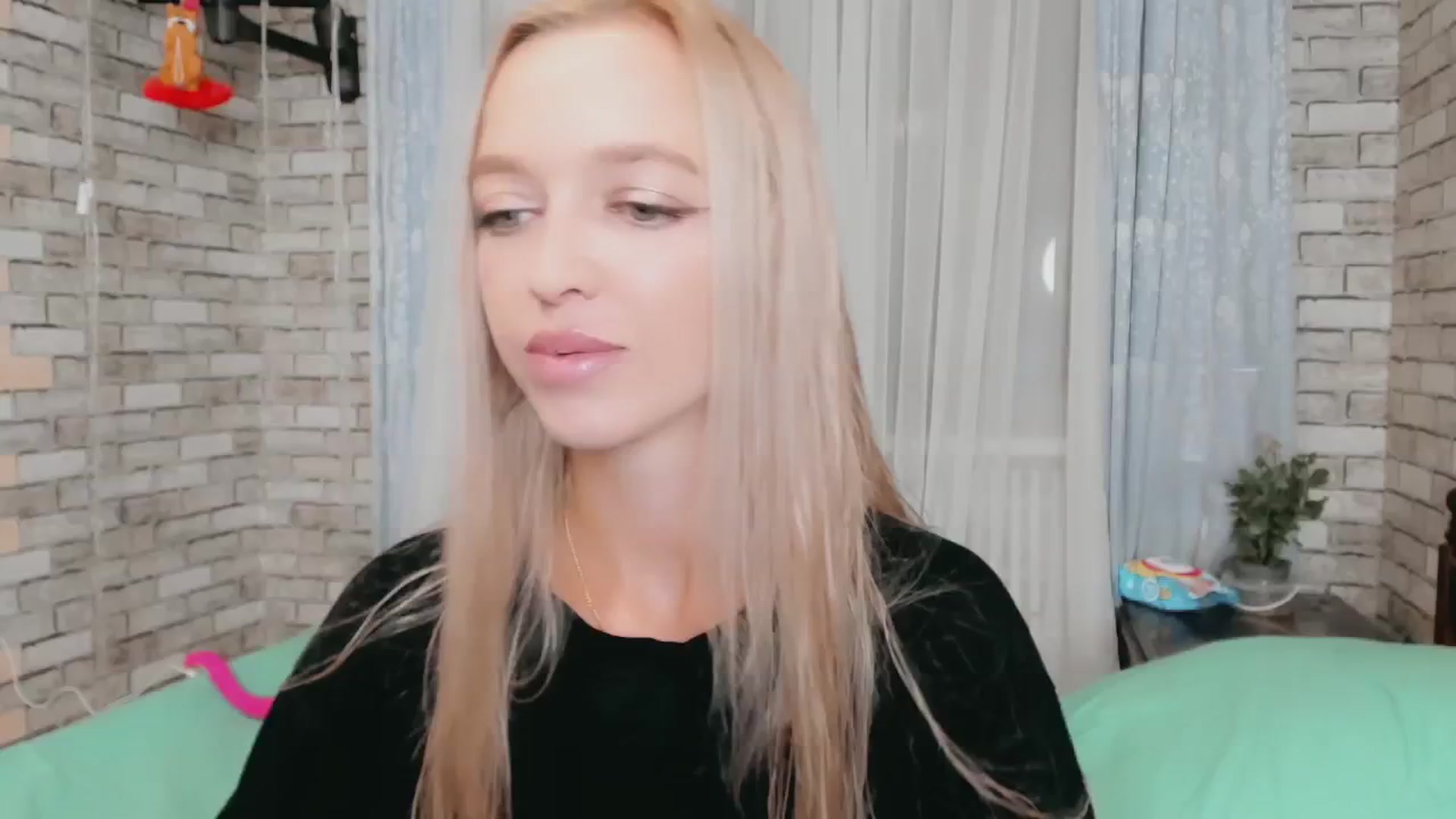 Gallery image thumbnail from Ambri_Lili's myfreecams stream on, 08/26/2024, 20:04 image 1 of 20
