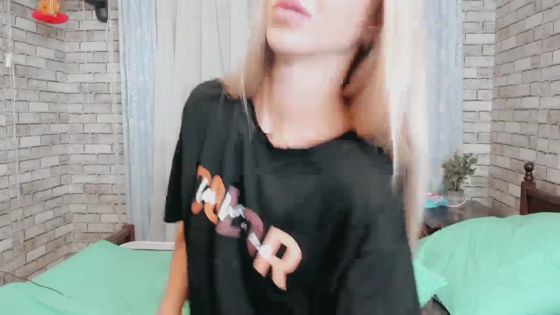 Gallery image thumbnail from Ambri_Lili's myfreecams stream on, 08/26/2024, 21:43 image 3 of 20