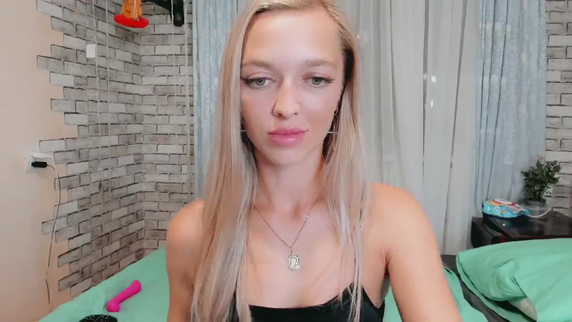 Gallery image thumbnail from Ambri_Lili's myfreecams stream on, 08/27/2024, 20:54 image 5 of 20