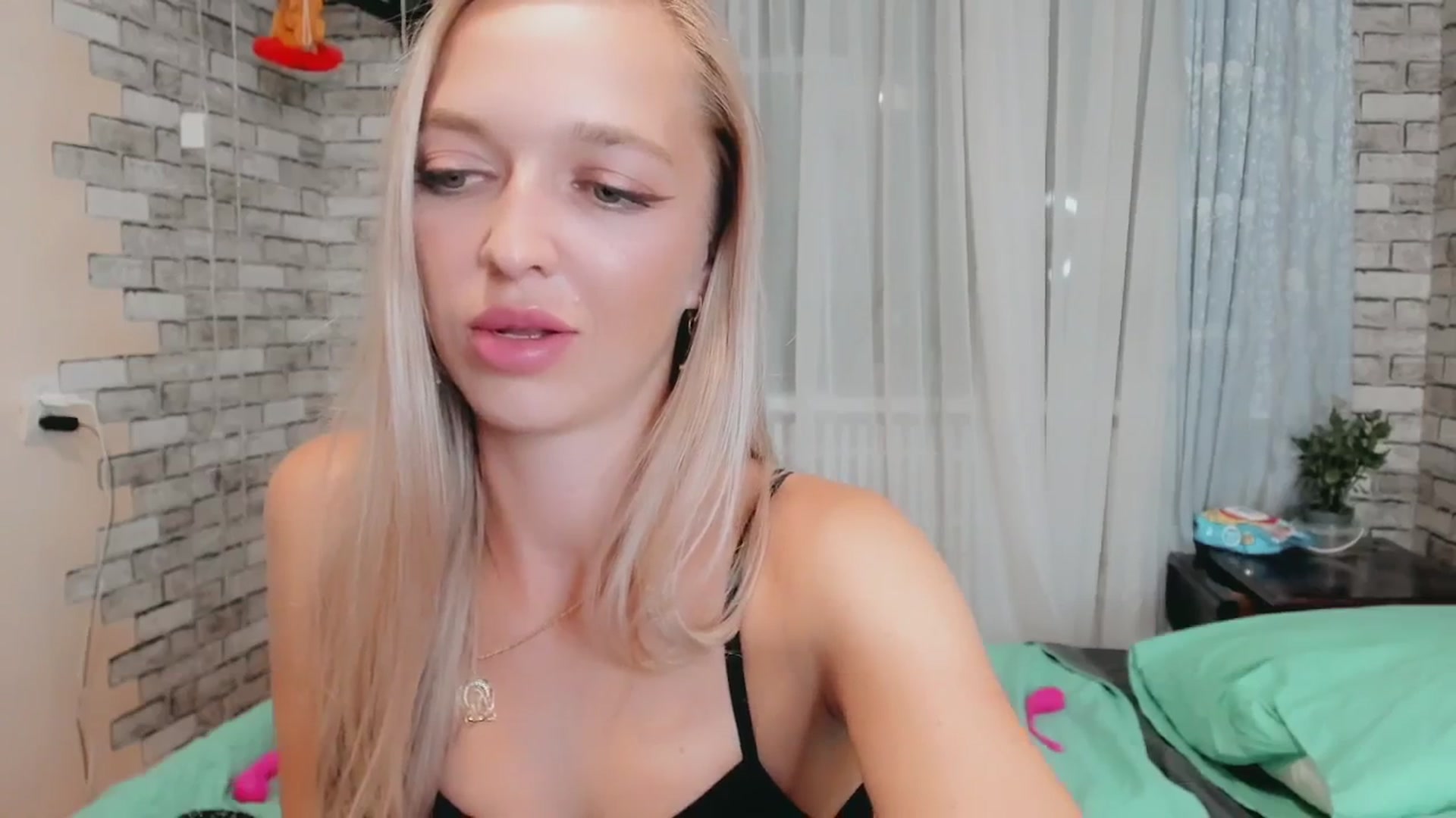 Gallery image thumbnail from Ambri_Lili's myfreecams stream on, 08/27/2024, 20:54 image 2 of 20