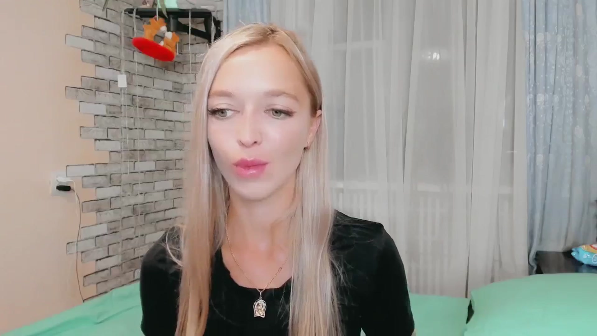 Gallery image thumbnail from Ambri_Lili's myfreecams stream on, 08/30/2024, 19:28 image 8 of 20