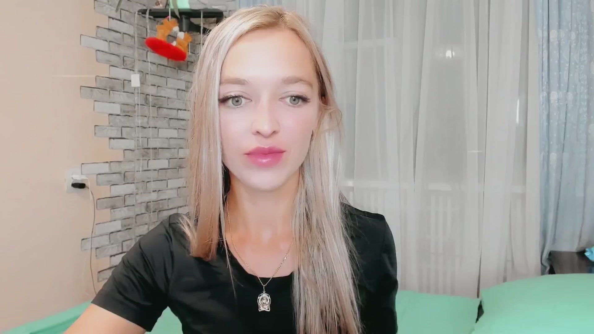 Gallery image thumbnail from Ambri_Lili's myfreecams stream on, 08/30/2024, 19:28 image 3 of 20