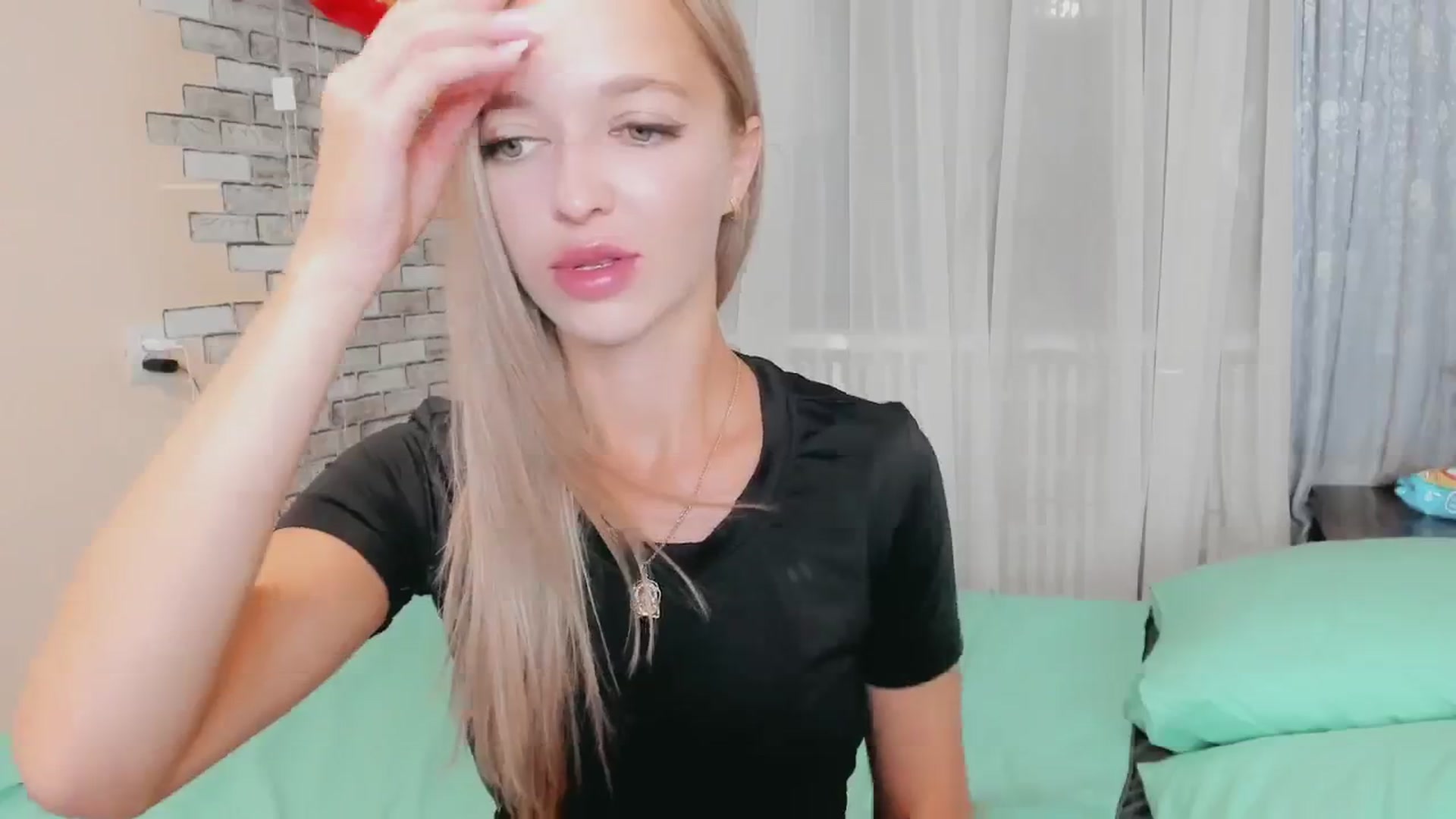 Gallery image thumbnail from Ambri_Lili's myfreecams stream on, 08/30/2024, 19:28 image 12 of 20