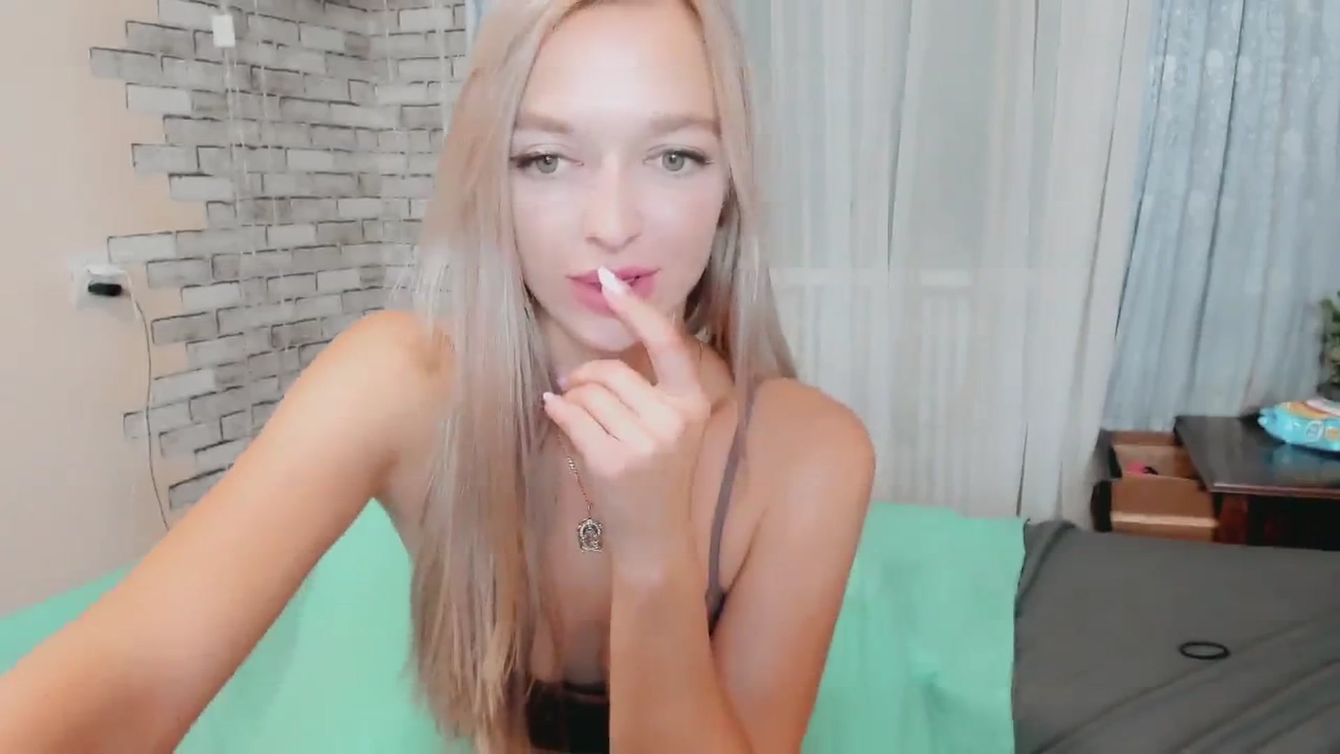 Gallery image thumbnail from Ambri_Lili's myfreecams stream on, 08/30/2024, 21:32 image 18 of 20