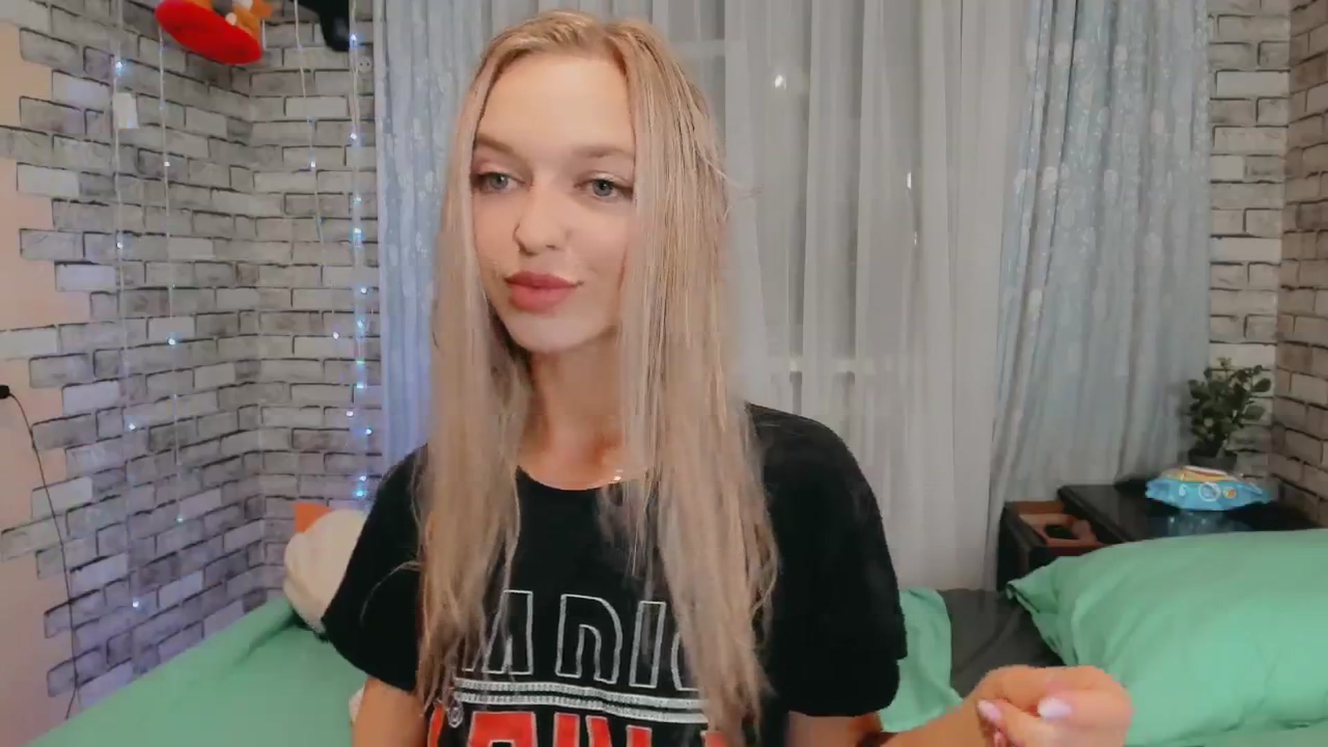 Gallery image thumbnail from Ambri_Lili's myfreecams stream on, 09/02/2024, 19:05 image 9 of 20
