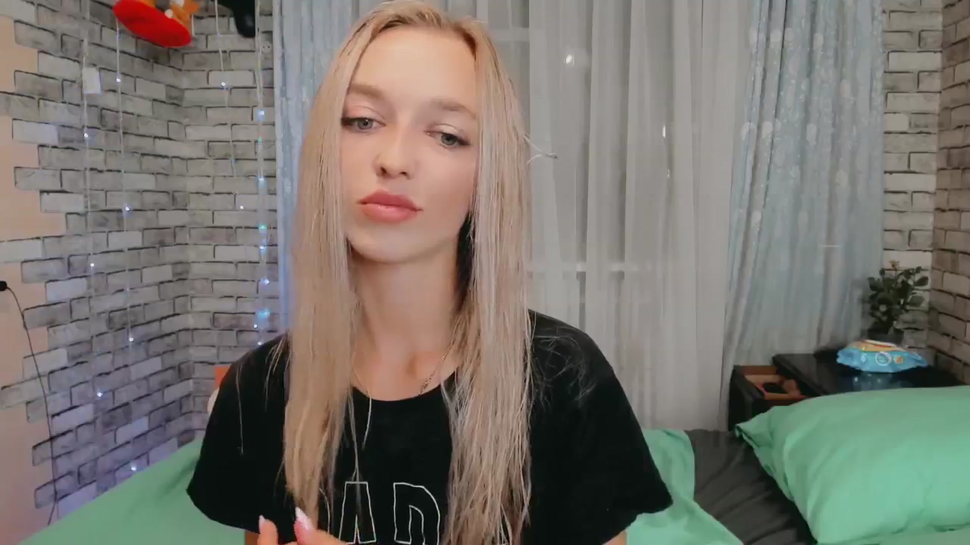 Gallery image thumbnail from Ambri_Lili's myfreecams stream on, 09/02/2024, 19:05 image 8 of 20
