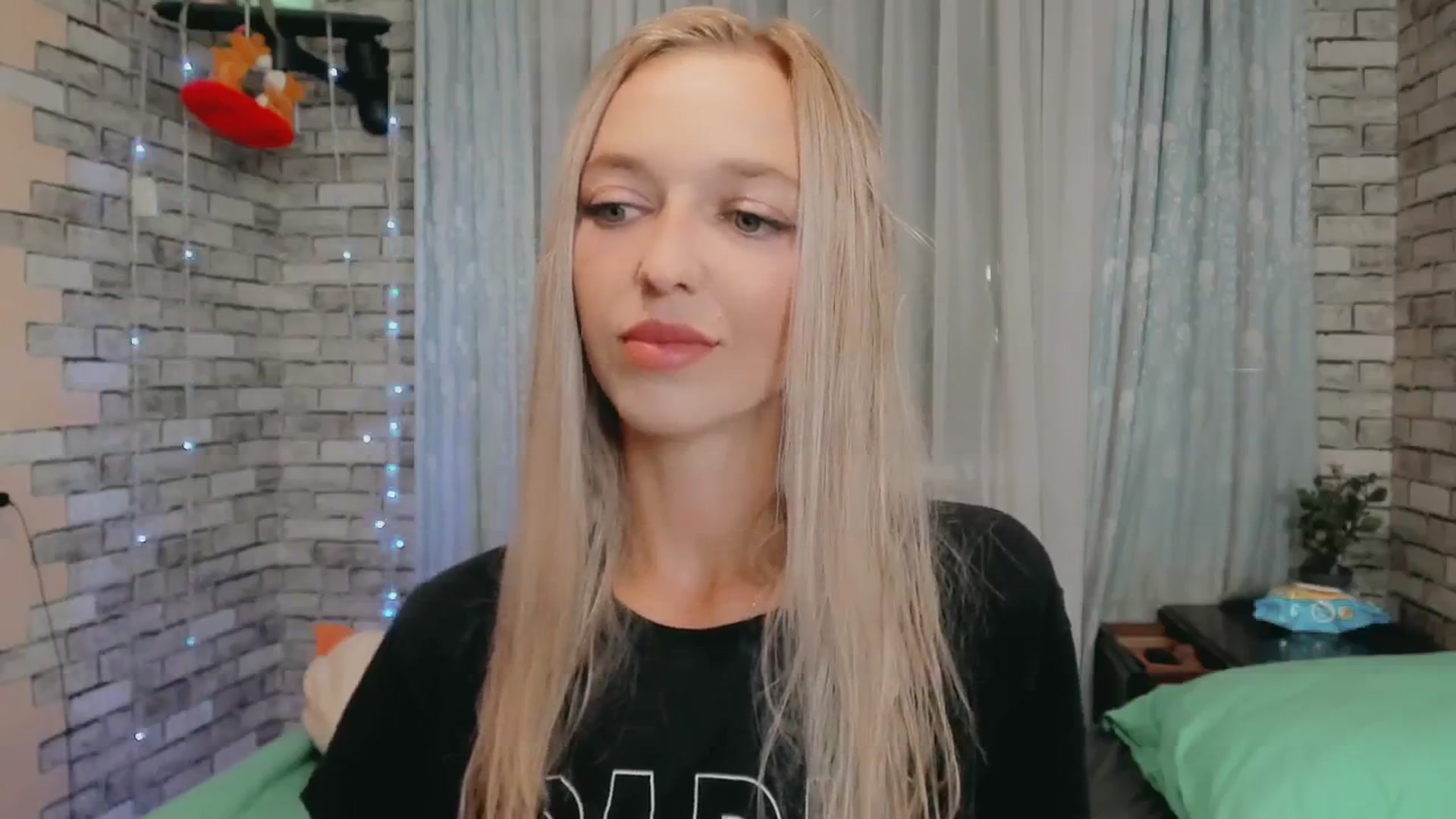 Gallery image thumbnail from Ambri_Lili's myfreecams stream on, 09/02/2024, 19:05 image 12 of 20